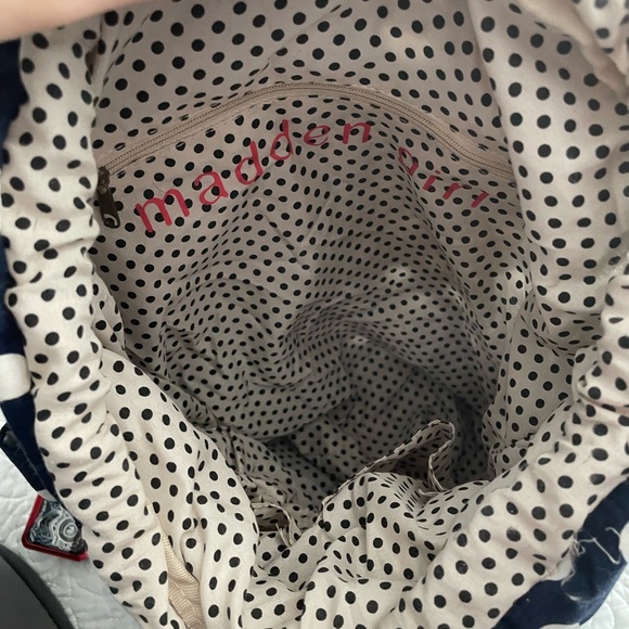 Drawstring Bucket Backpack - Picture 5 of 5